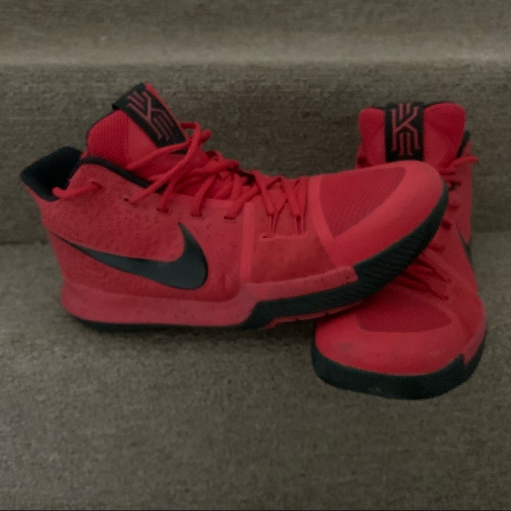 Nike’s Men Red sneakers